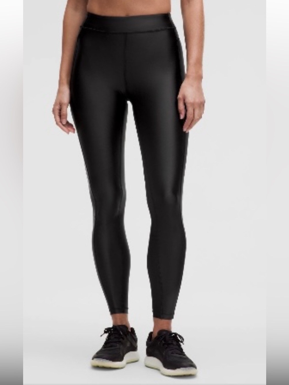 Authentic Lululemon Satin Shine High Rise
Tight 28 in black, size 2